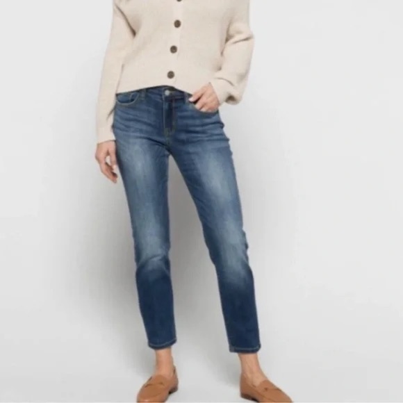 Judy Blue Denim - Judy Blue Relaxed Fit Girlfriend Jeans Style JB82103MD Size 9/29 Very Stretchy!